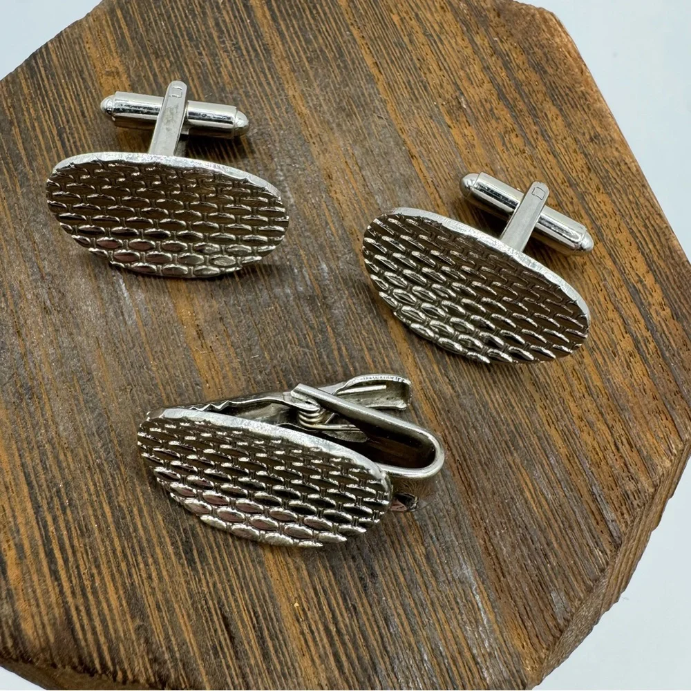 Pioneer vintage silver tone cuff links and tie bar set oval textured MCM